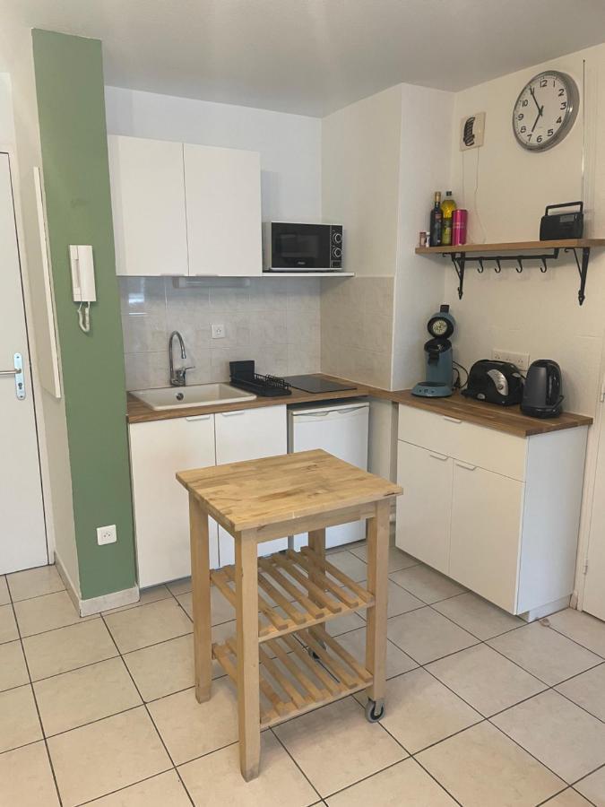 Charmant Appartement Cosy Sur Sete Proche De Toutes Commodites, Parking Prive Extérieur photo